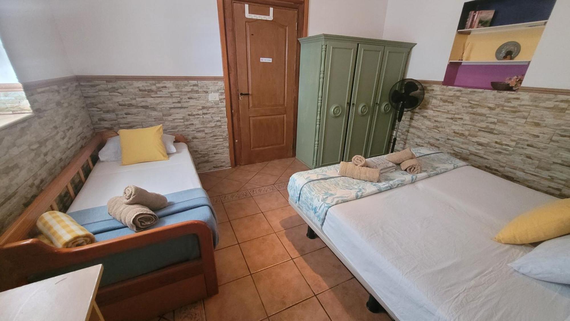Eden Guesthouse Sardina Szoba fotó